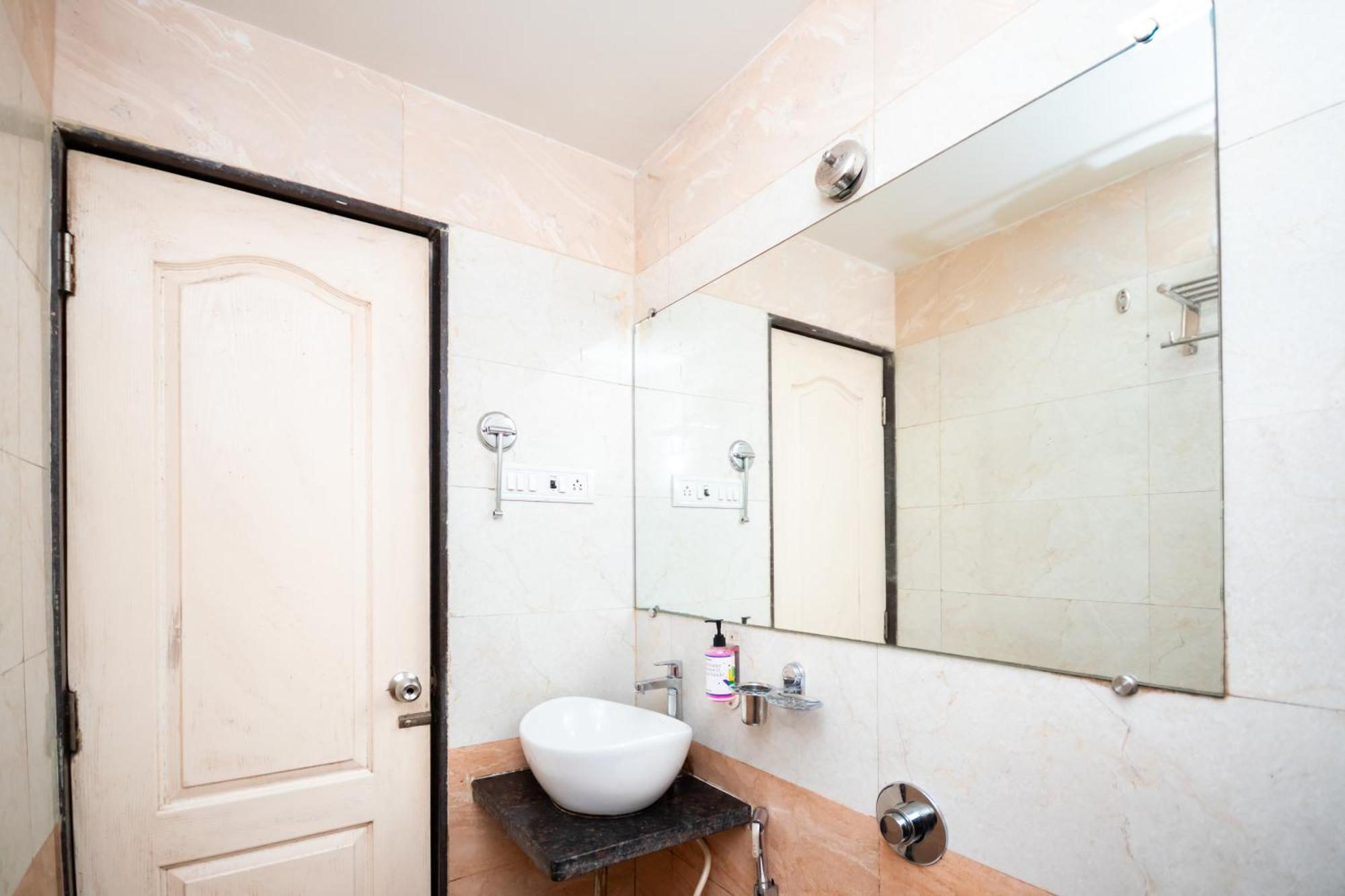 Treebo Laaiba Residency Otel Mumbai Dış mekan fotoğraf