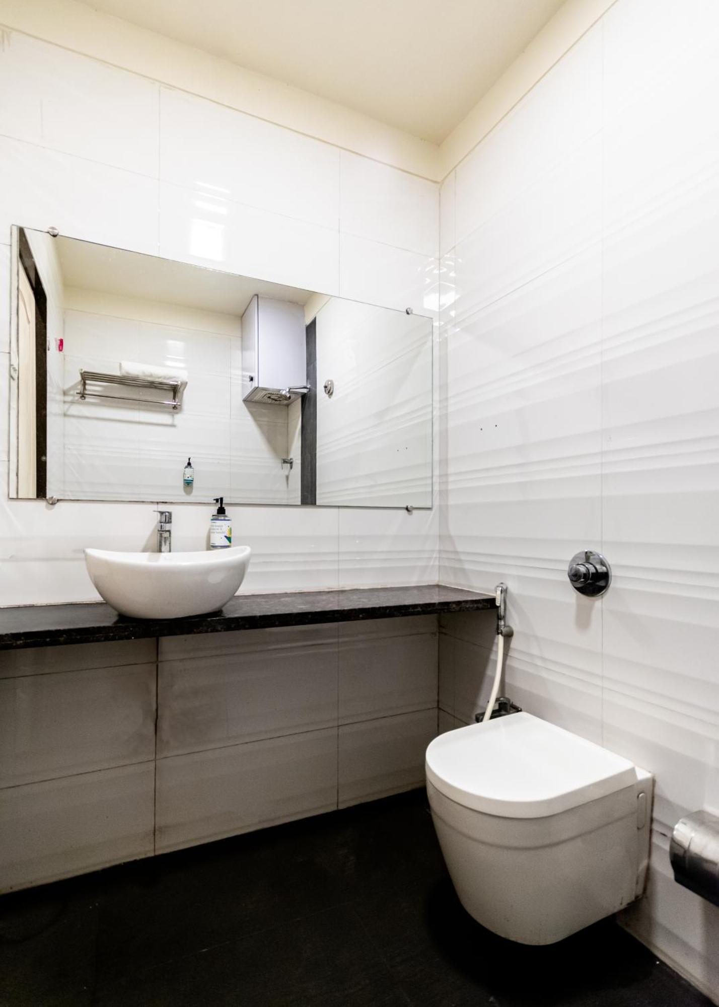 Treebo Laaiba Residency Otel Mumbai Dış mekan fotoğraf